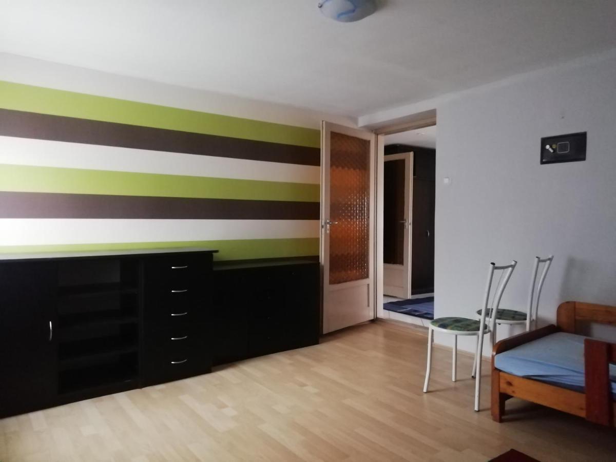 Maci Vendeghaz Lägenhet Bekescsaba Exteriör bild